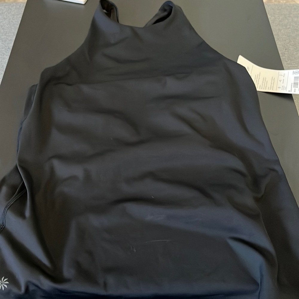 Athleta Tenacity Support top size S